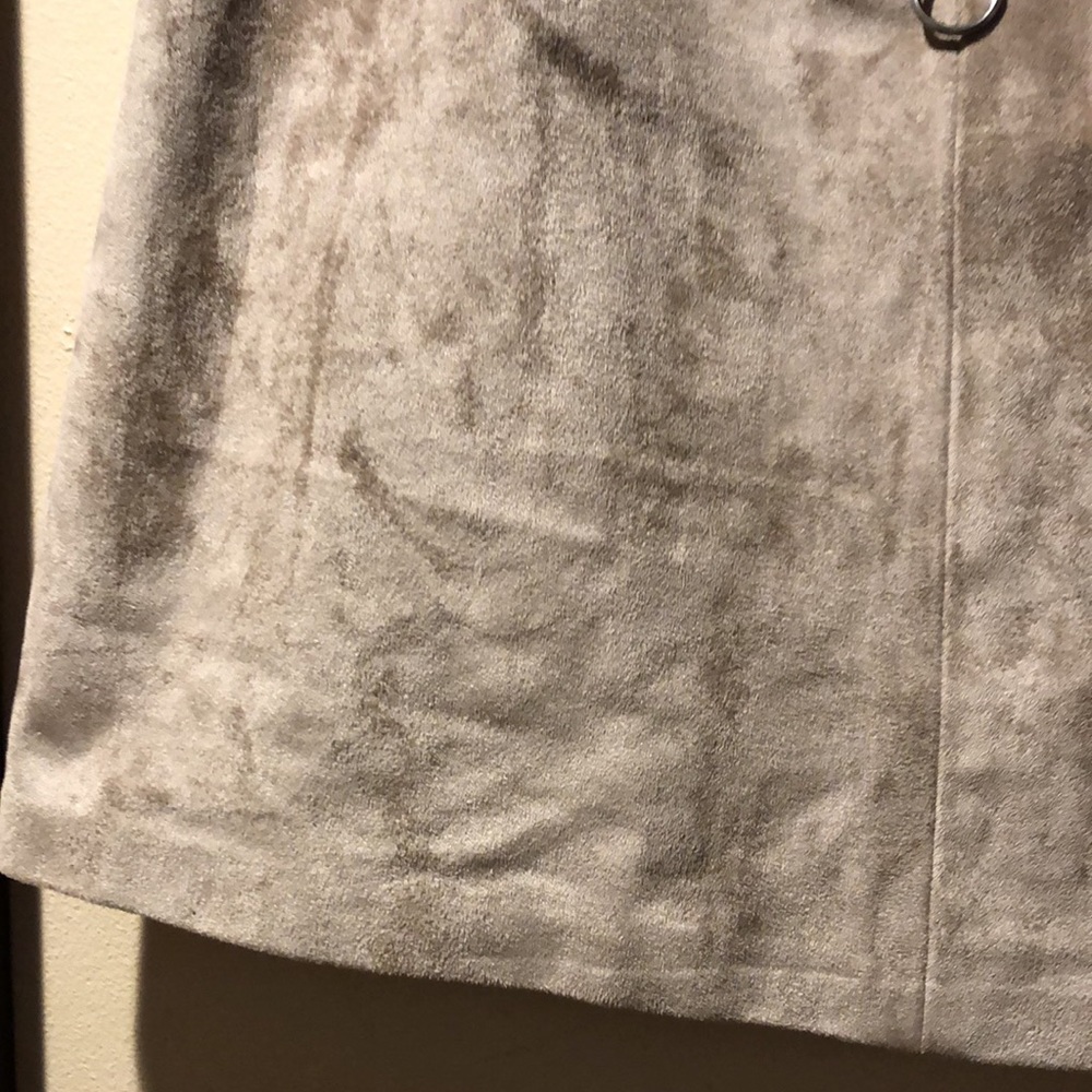 Blank NYC tan soft faux suede mini skirt - Picture 9 of 12